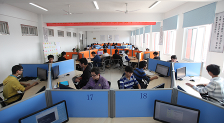 企业化办公座席,小组式项目实训