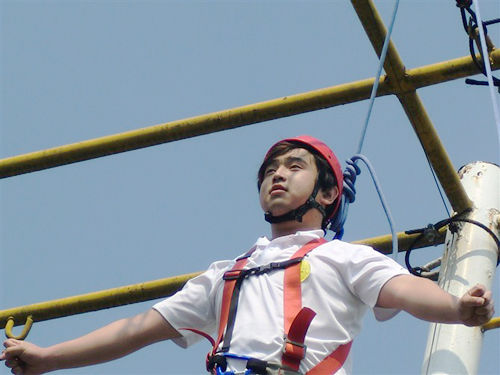 安徽新华电脑专修学院_跳跃时的紧张需要自己克服