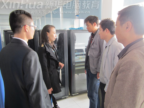 ˷ͨŹ˾쵼ι۰»רѧԺʵѵ